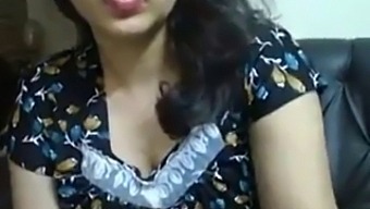 Indian Aunty With Big Boobs Enjoys Video Chat And Pussy Eating With Boyfriend