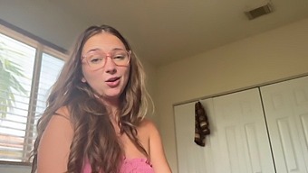 Step Sister'S Tight Pussy Gets Filled With Cum In Pov